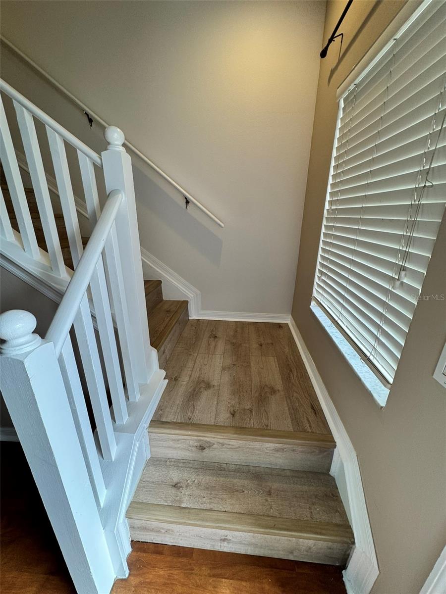 KINGS LAKE TWNHMS - Residential Lease