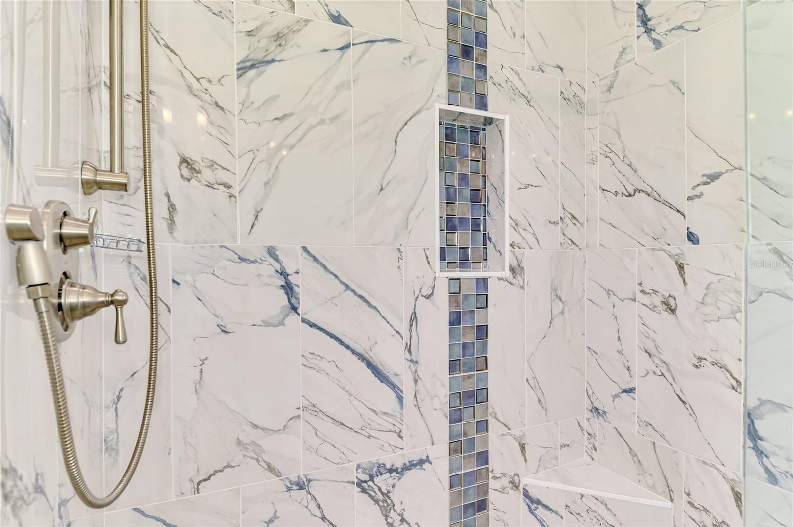 IMPERIAL HOUSE OF VENICE - Residential