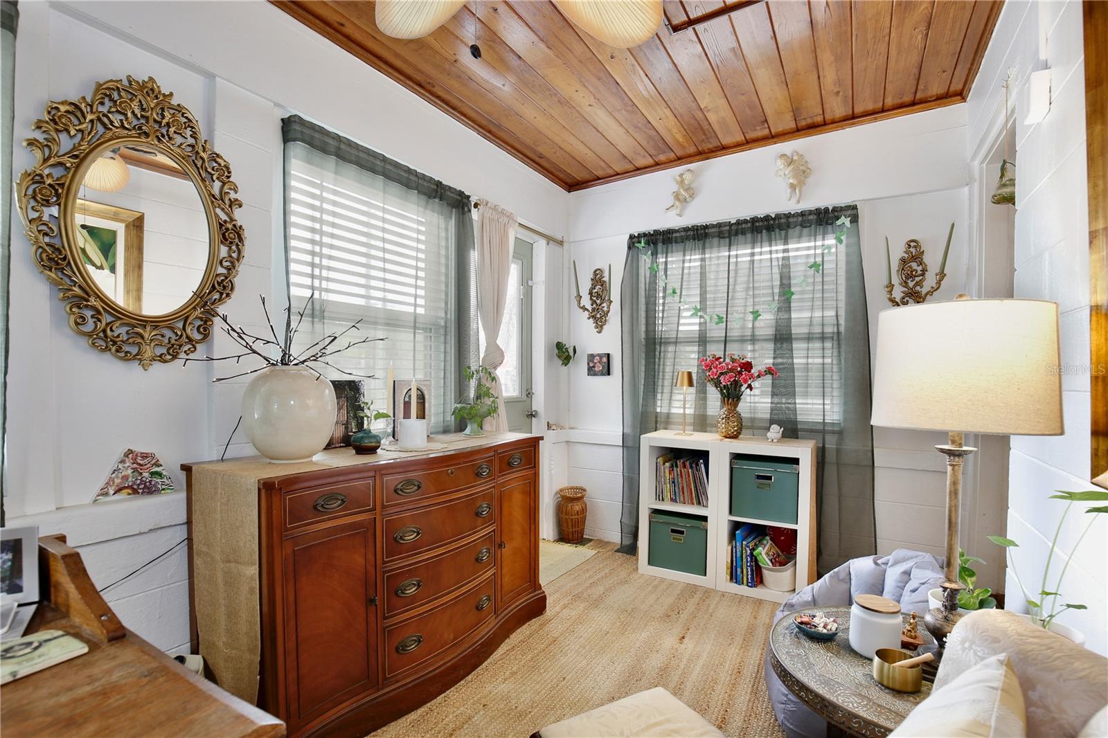 IVANHOE TERRACE - Residential Income