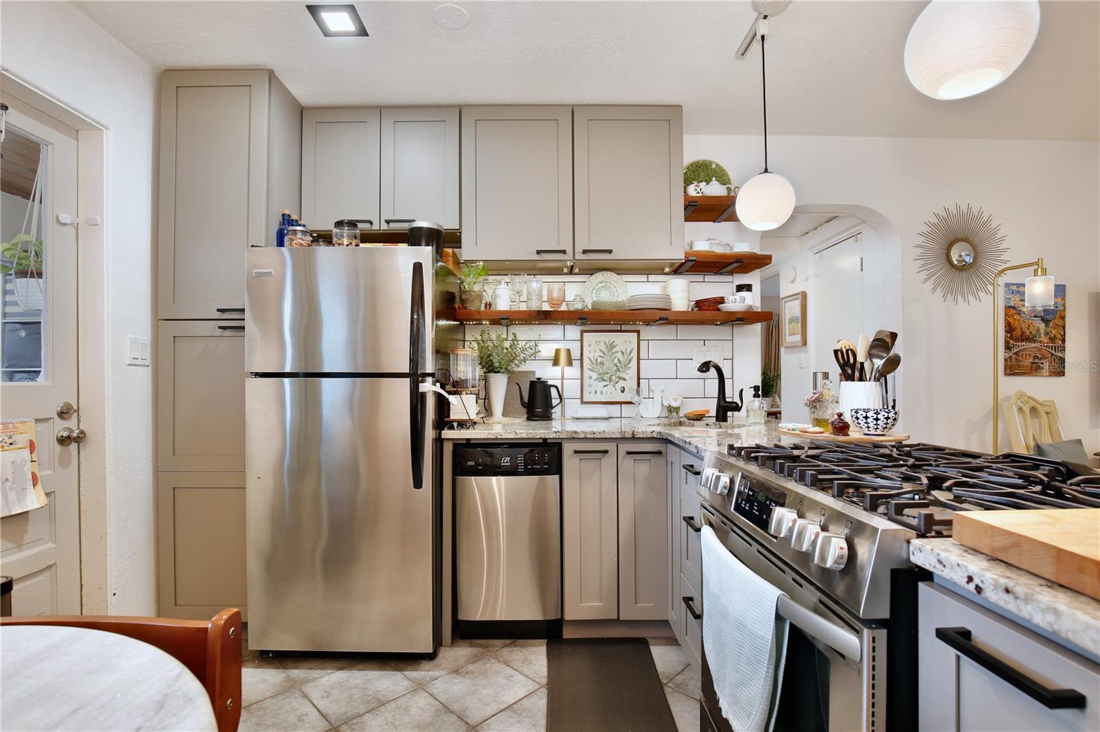 IVANHOE TERRACE - Residential Income