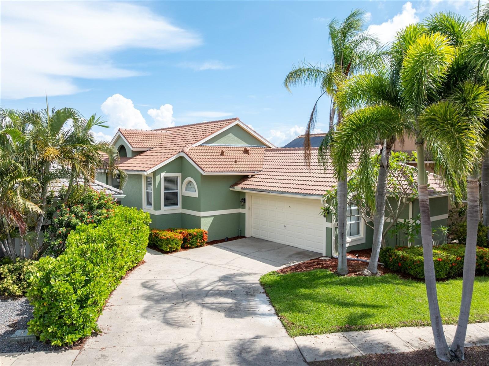 835 SYMPHONY ISLES BOULEVARD