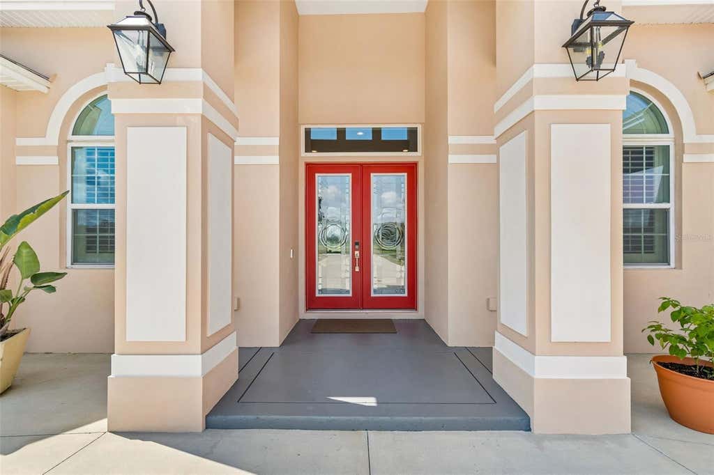Photo of 8552 Branding Iron Trail, Plant City, FL 33565 (MLS # TB8540377)