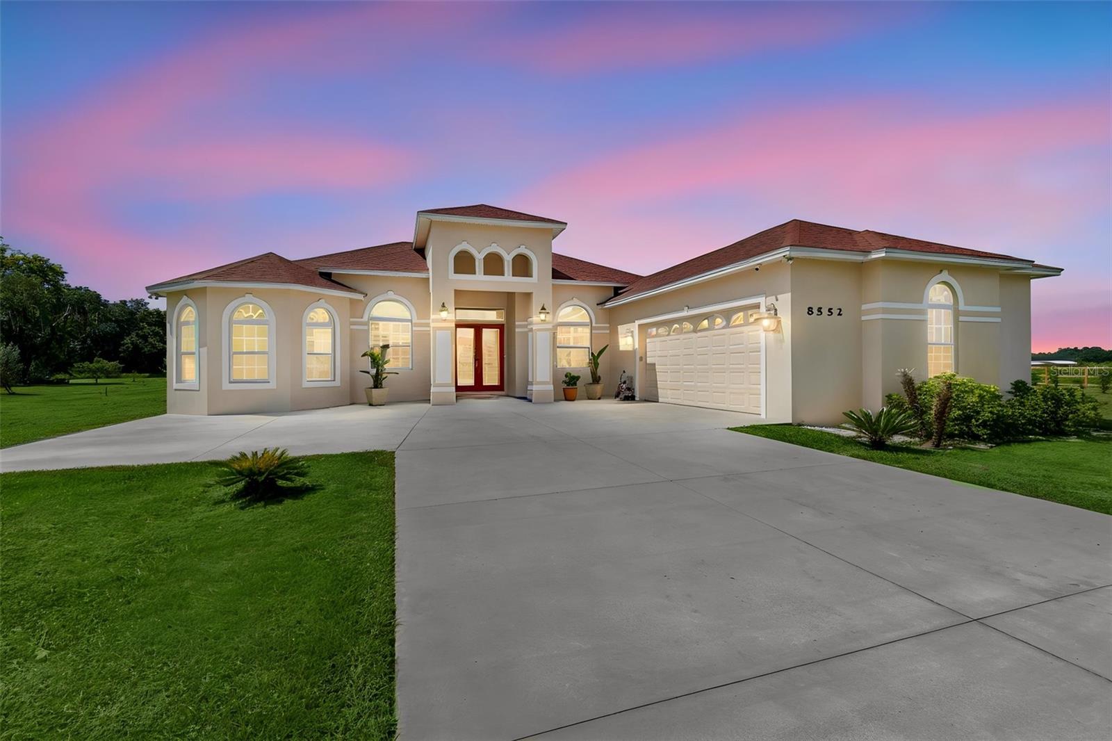 8552 BRANDING IRON TRAIL