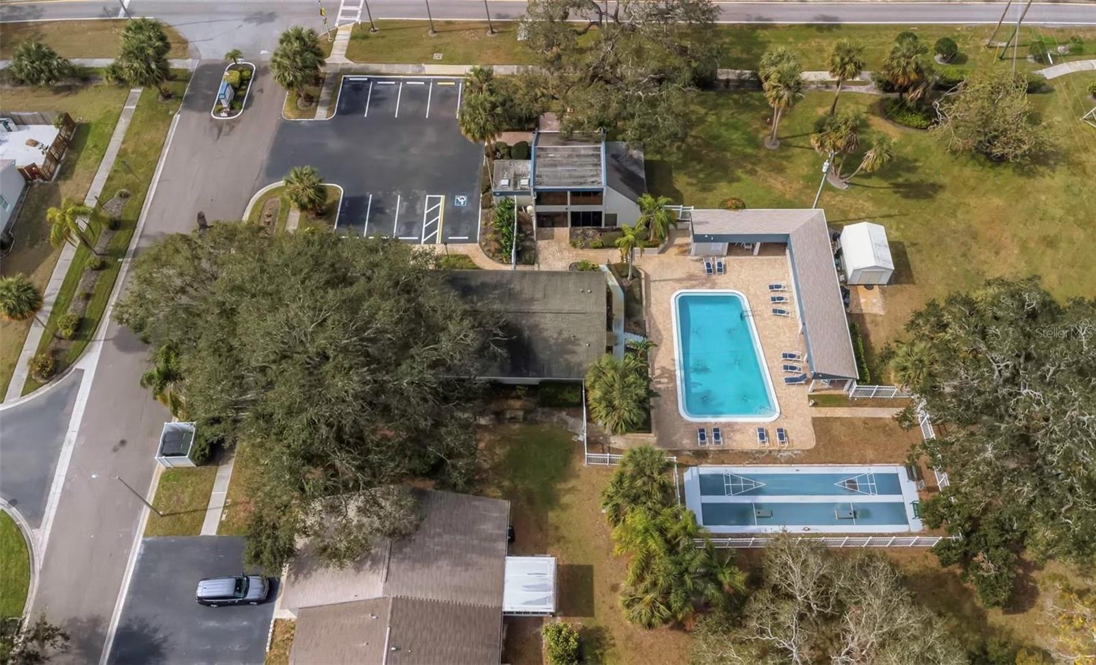 BAY TOWNE - Residential