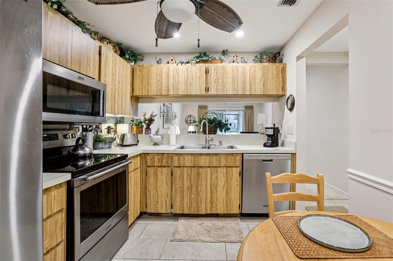 BAY TOWNE - Residential