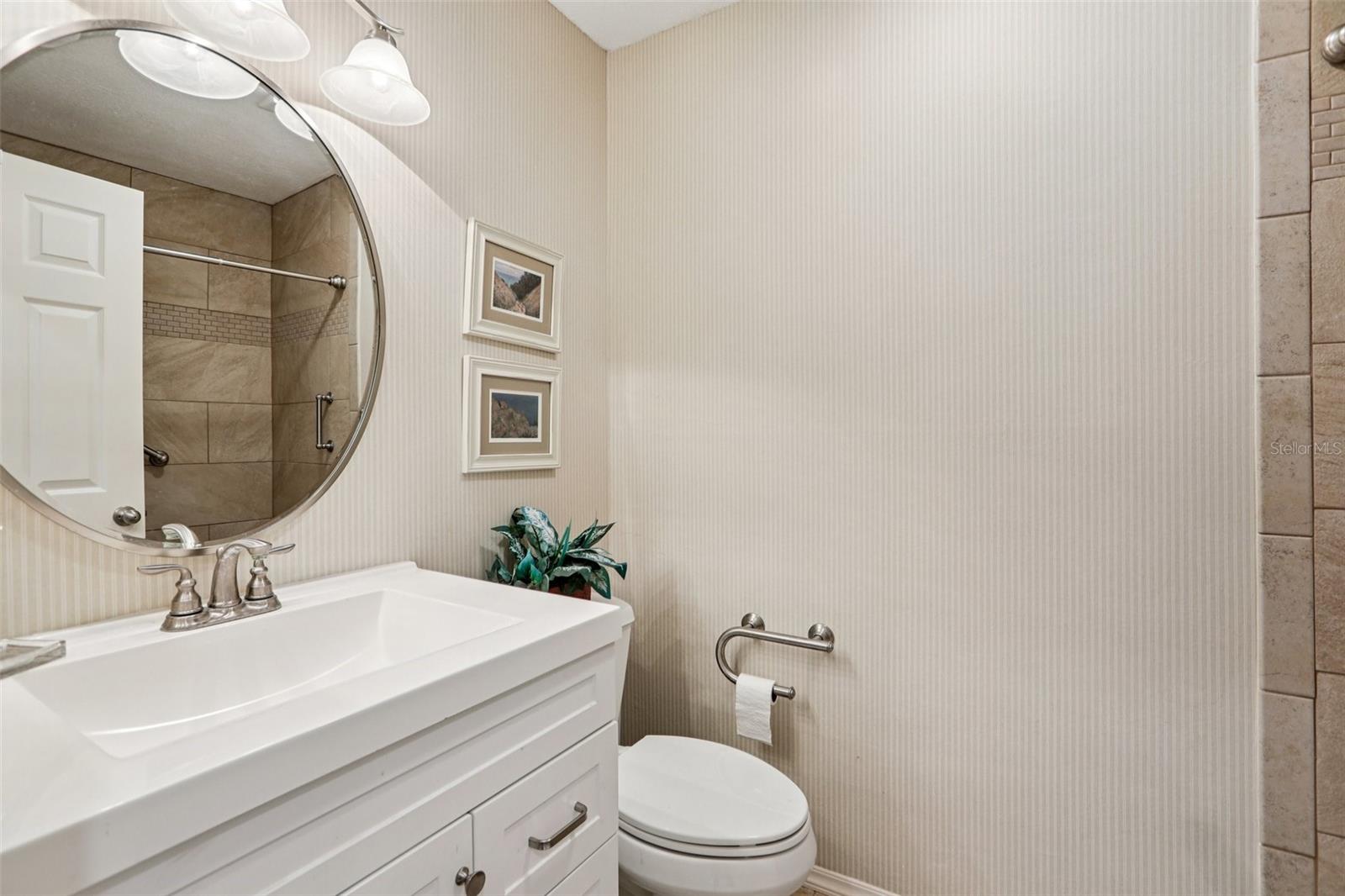 BAY TOWNE - Residential