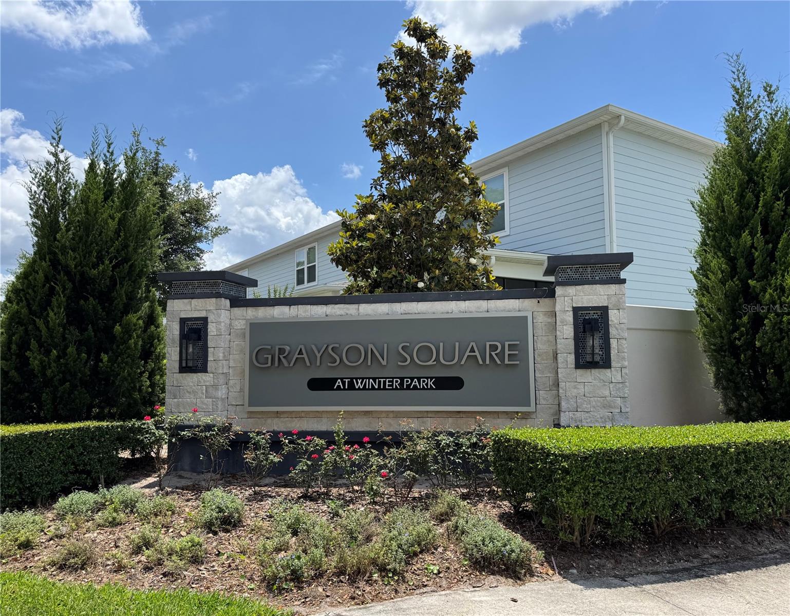 GRAYSON SQUARE - Residential
