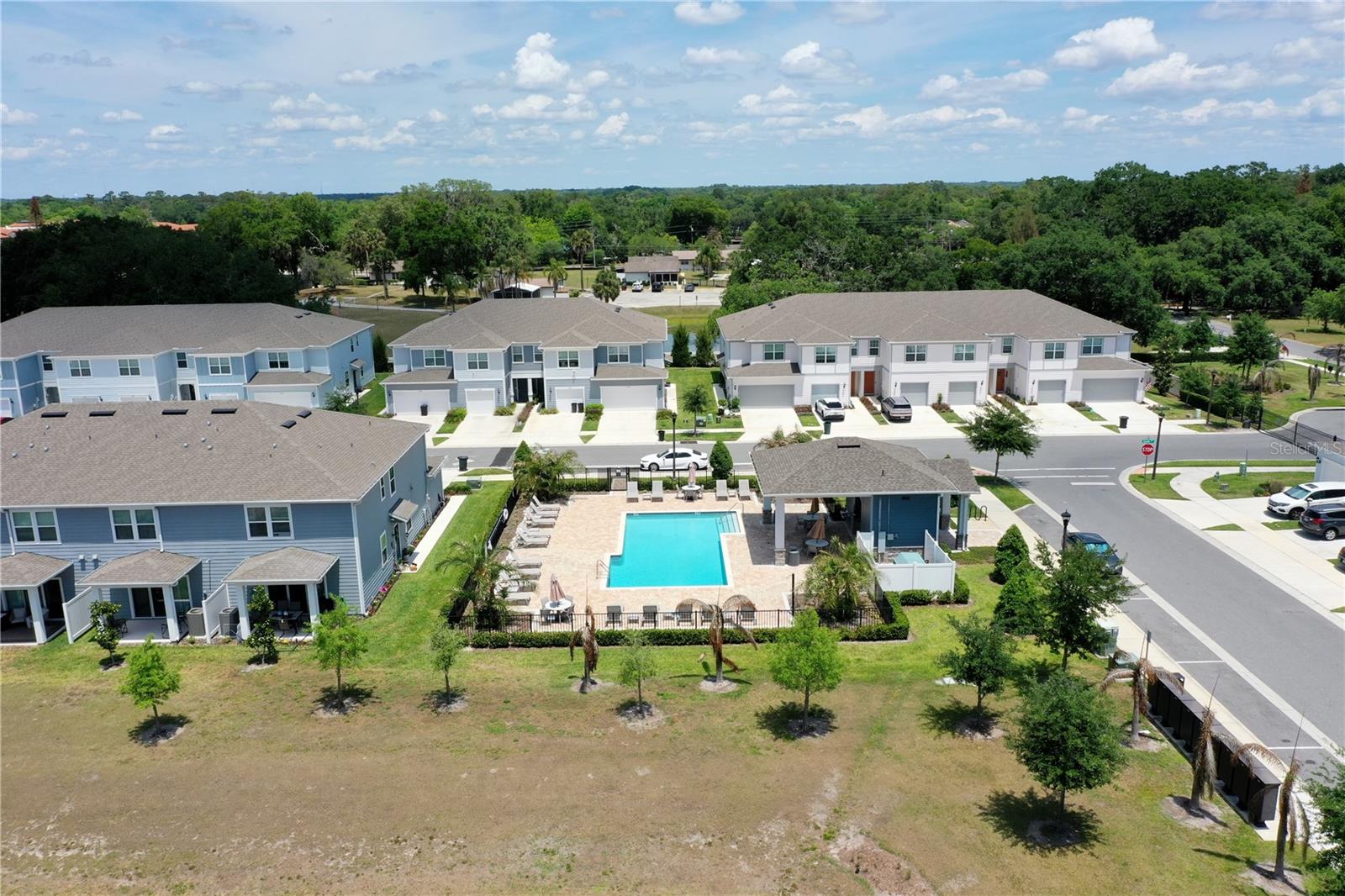 GRAYSON SQUARE - Residential