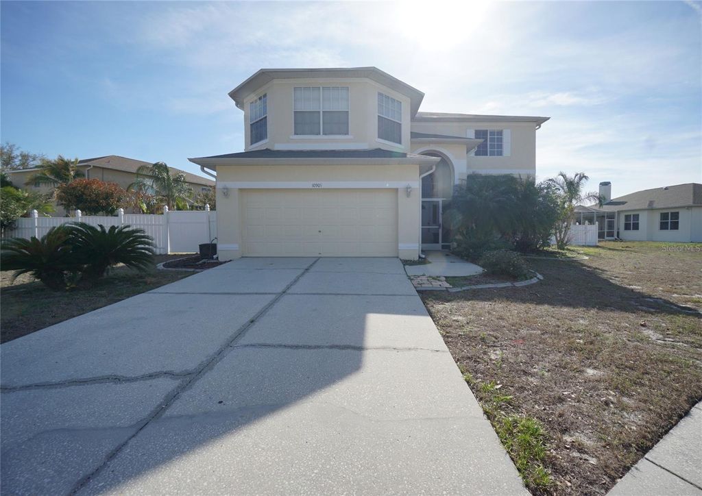 Photo of 10905 Capstan Lake Drive, Riverview, FL 33579 (MLS # TB8480538)