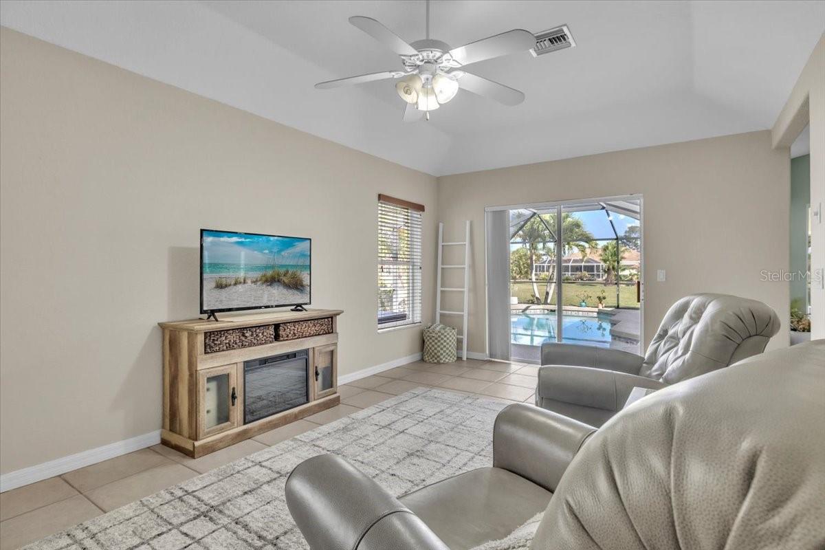 RIVERBEND ESTATES - Residential