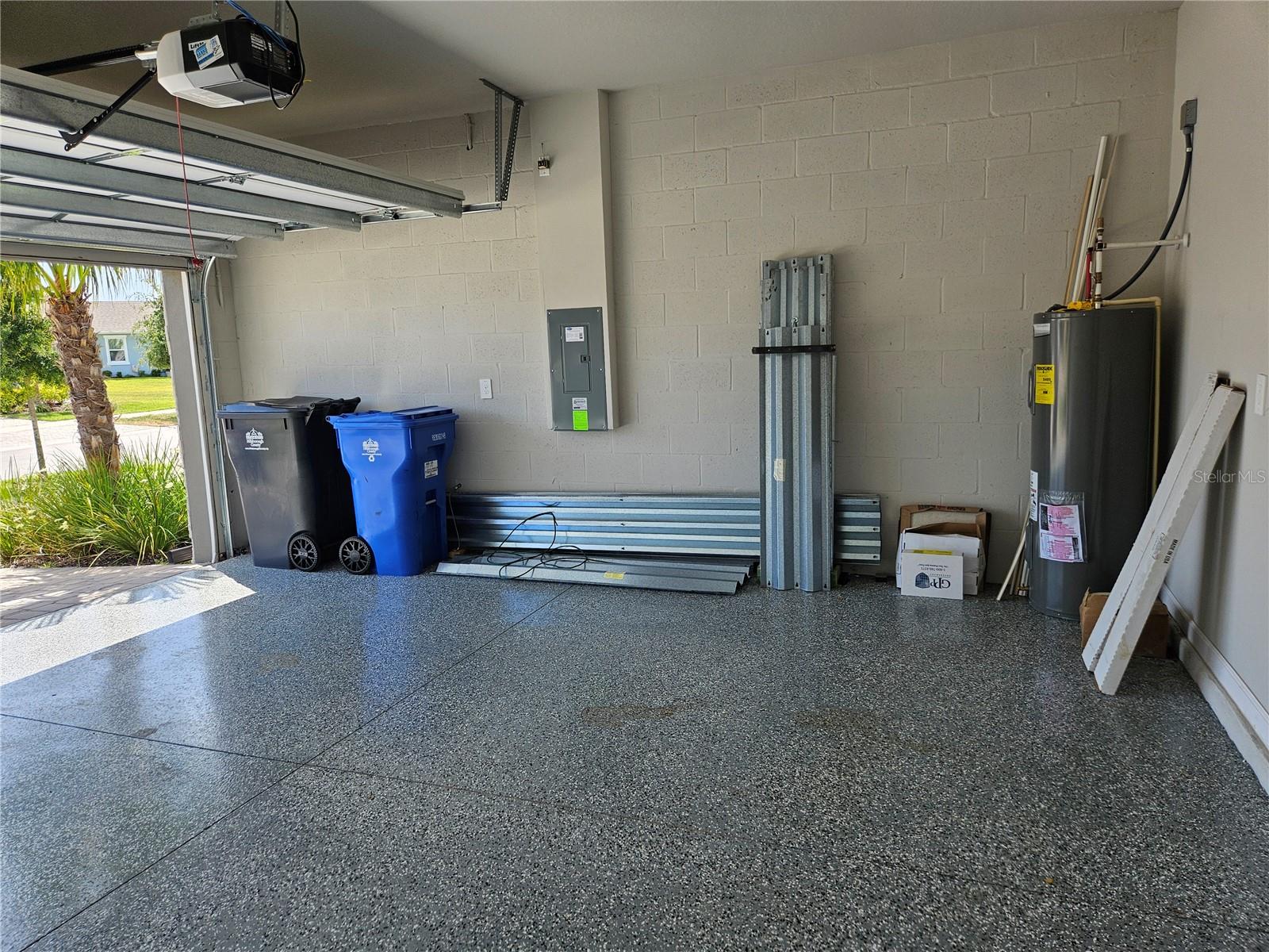 THE PRESERVE AT LA PALOMA - Residential