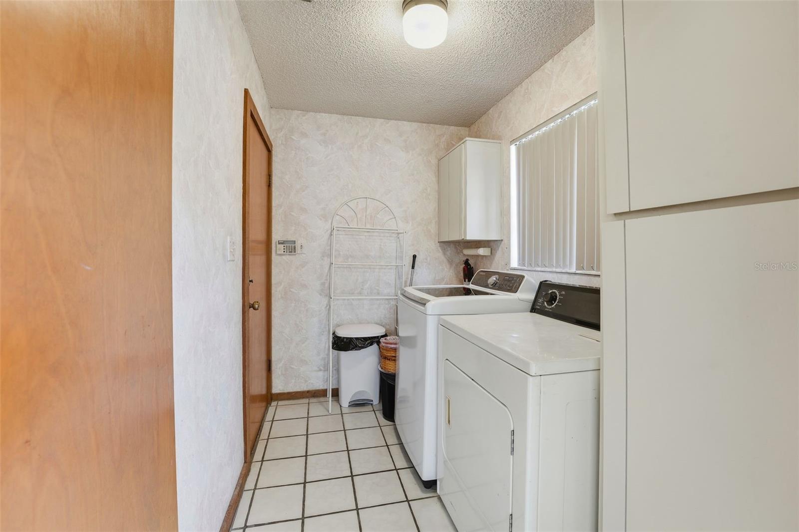 CYPRESS LANDING AT SABAL POINT - Residential