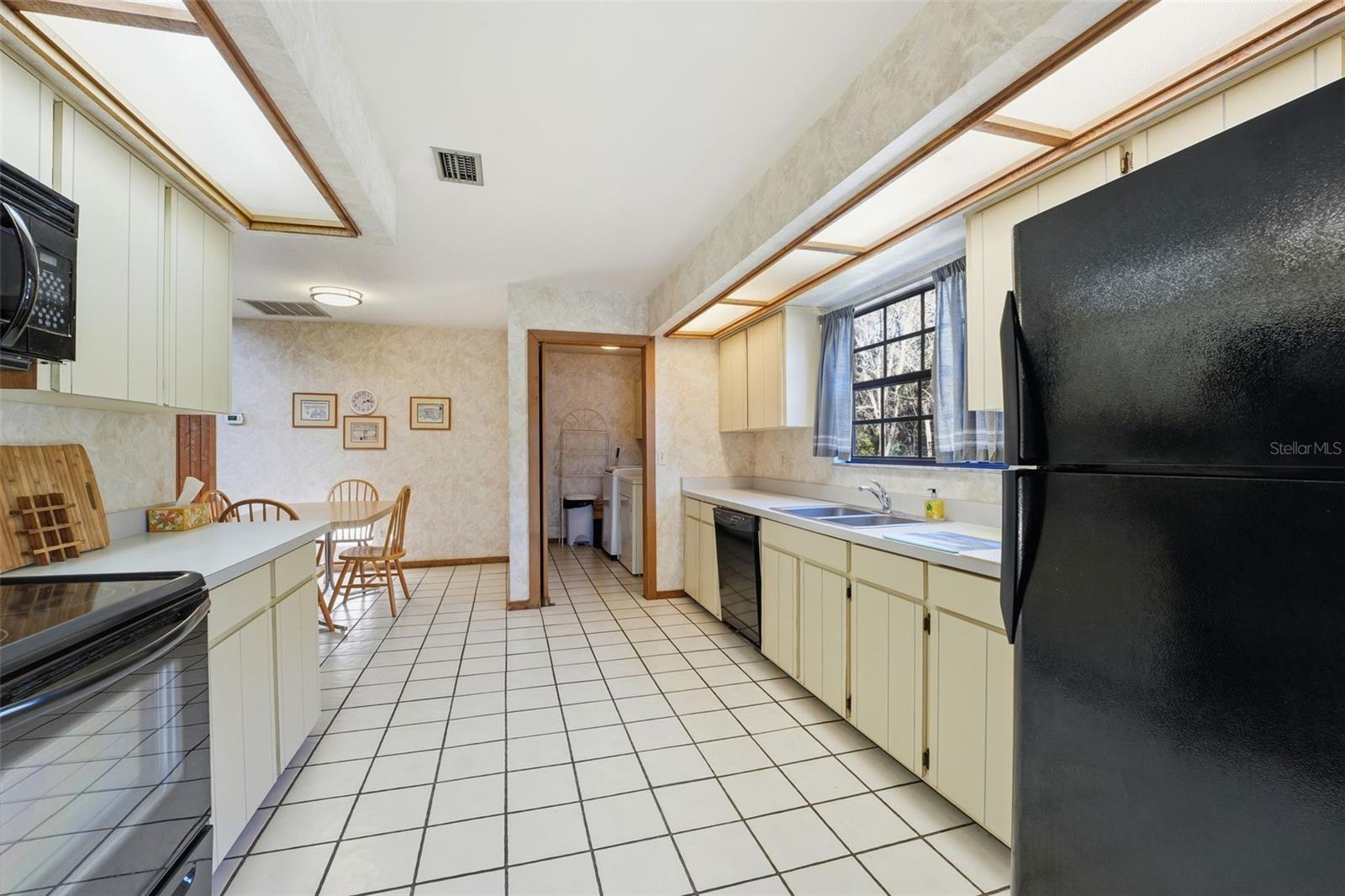 CYPRESS LANDING AT SABAL POINT - Residential