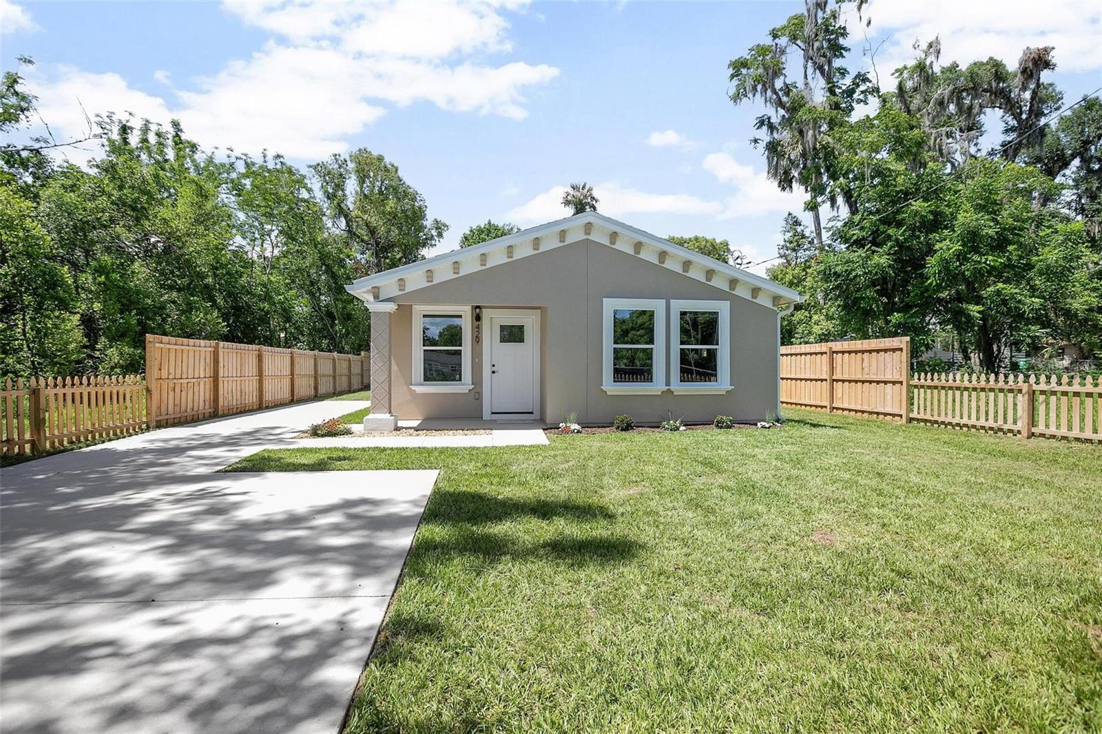 429 W CAROLINA AVENUE