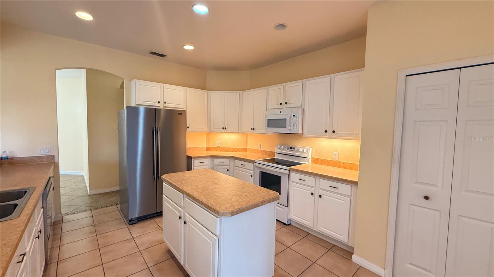 BELLALAGO PH 4K - Residential Lease