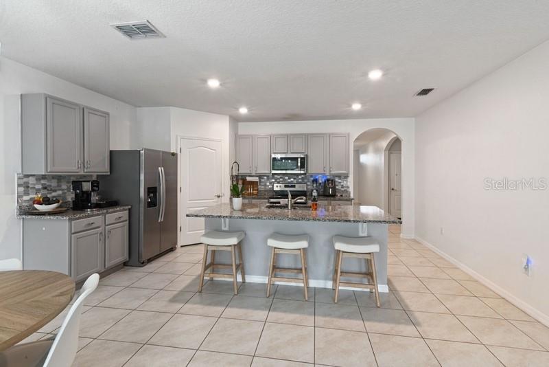 5279 MAYOR DRIVE