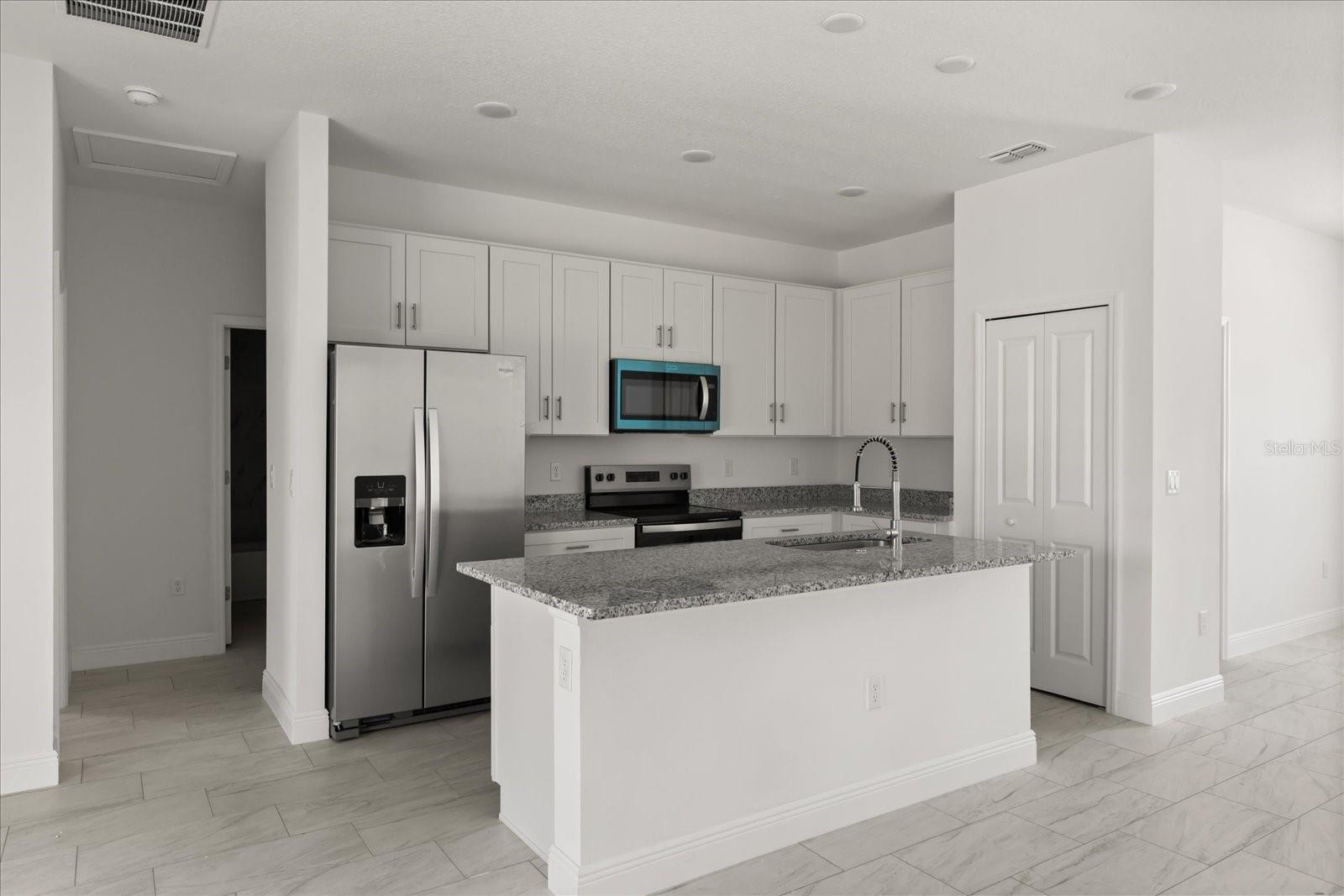 CITRUS SPGS UNIT 06 - Residential