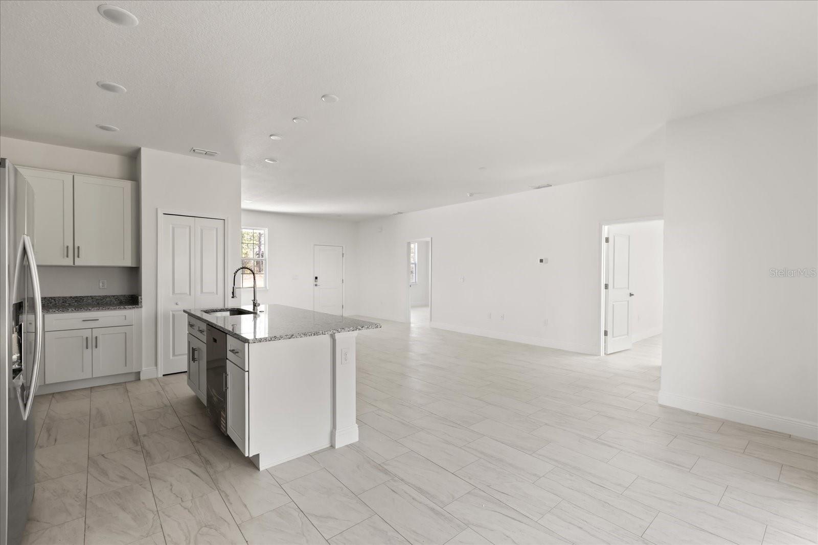 CITRUS SPGS UNIT 06 - Residential