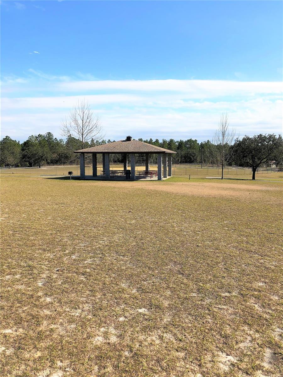 RAINBOW LAKES ESTATES SEC O - Residential