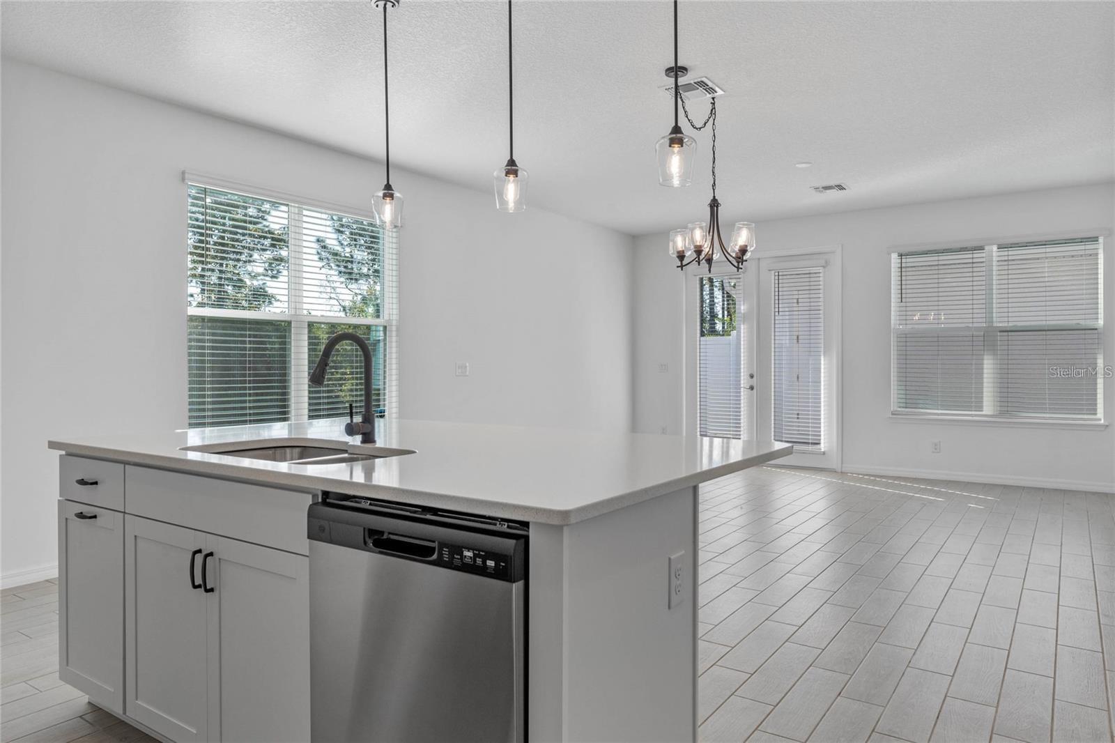 WINDING BAY PH 2 - Residential