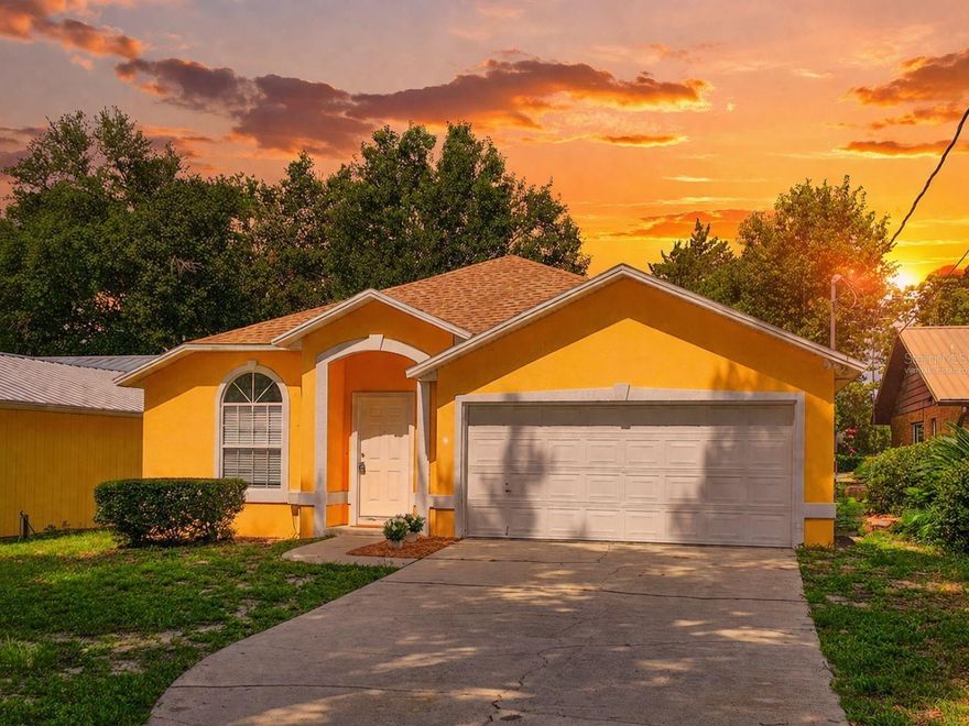 Short Sale. MOTIVATED SELLER! Priced to sell! Entertaining all offers. Enjoy the holidays in a home designed for entertaining! Fall in love with this well maintained 3/2 move-in ready home on the 1st hole! The updated kitchen and floorings make entertaining a breeze! The primary bedroom and ensuite bath are spacious and offer a separate shower and soaking tub with a walk-in closet. The home features tall ceilings, a built-in nook, and air-conditioned sunroom to make the most of Florida living. The shaded backyard is fully fenced in for the family pets. An inside laundry room and two-car garage nicely round out the list of must-haves! One or more photos have been virtually staged.