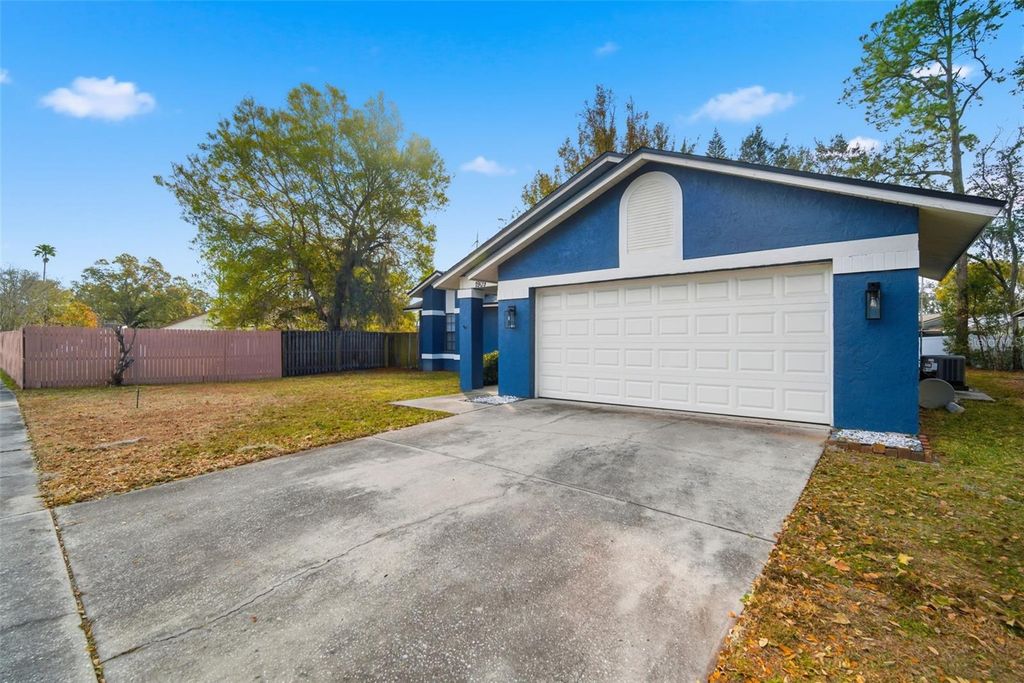 Photo of 1909 Landside Drive, Valrico, FL 33594 (MLS # TB8469200)