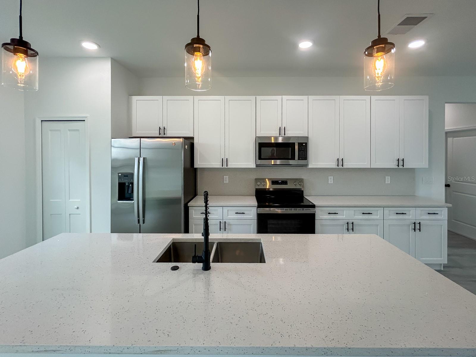 MARION OAKS UN 07 - Residential Lease