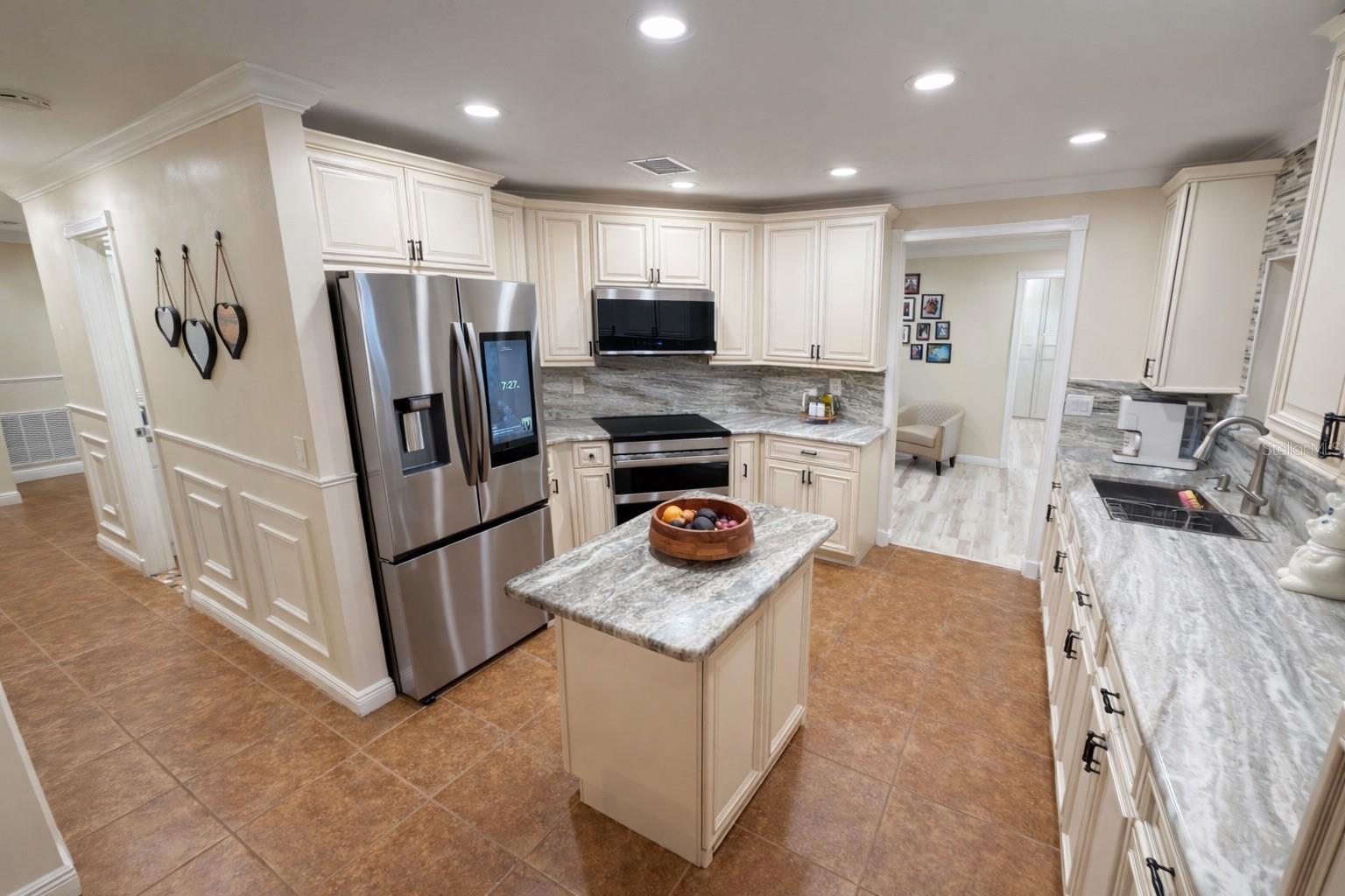 RIDGE MANOR WEST PHASE IV LOT 70 - Residential