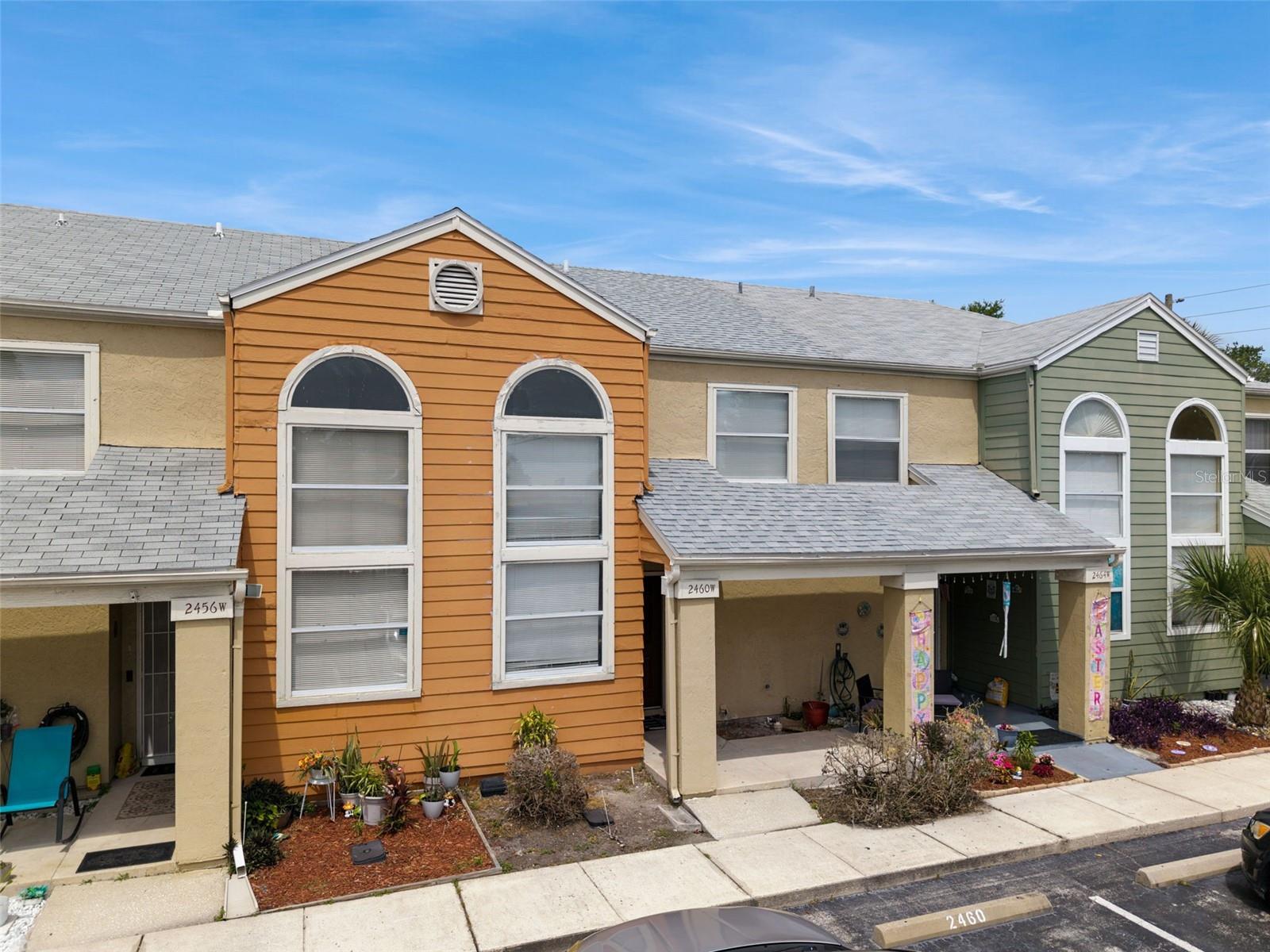 SUMMERFIELD TWNHMS - Residential