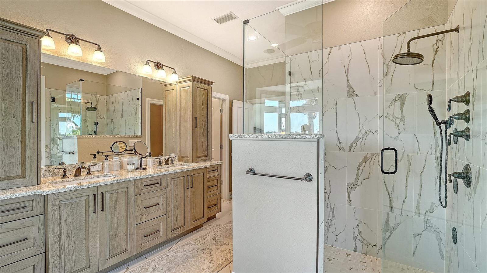 BAY ISLAND SHORES - Residential