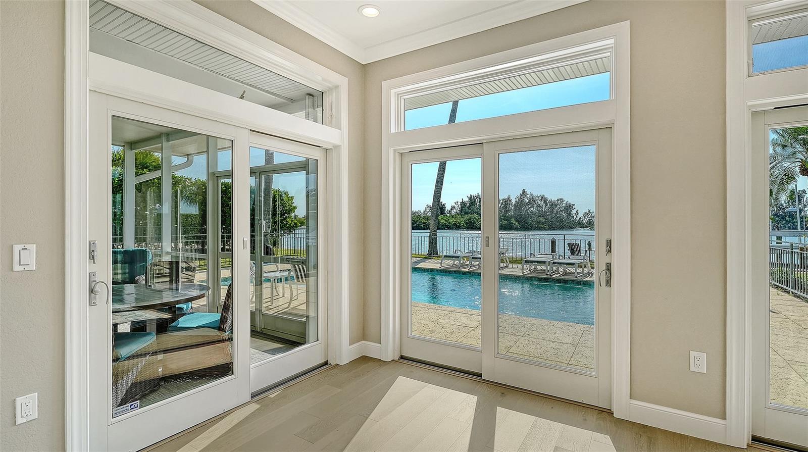 BAY ISLAND SHORES - Residential