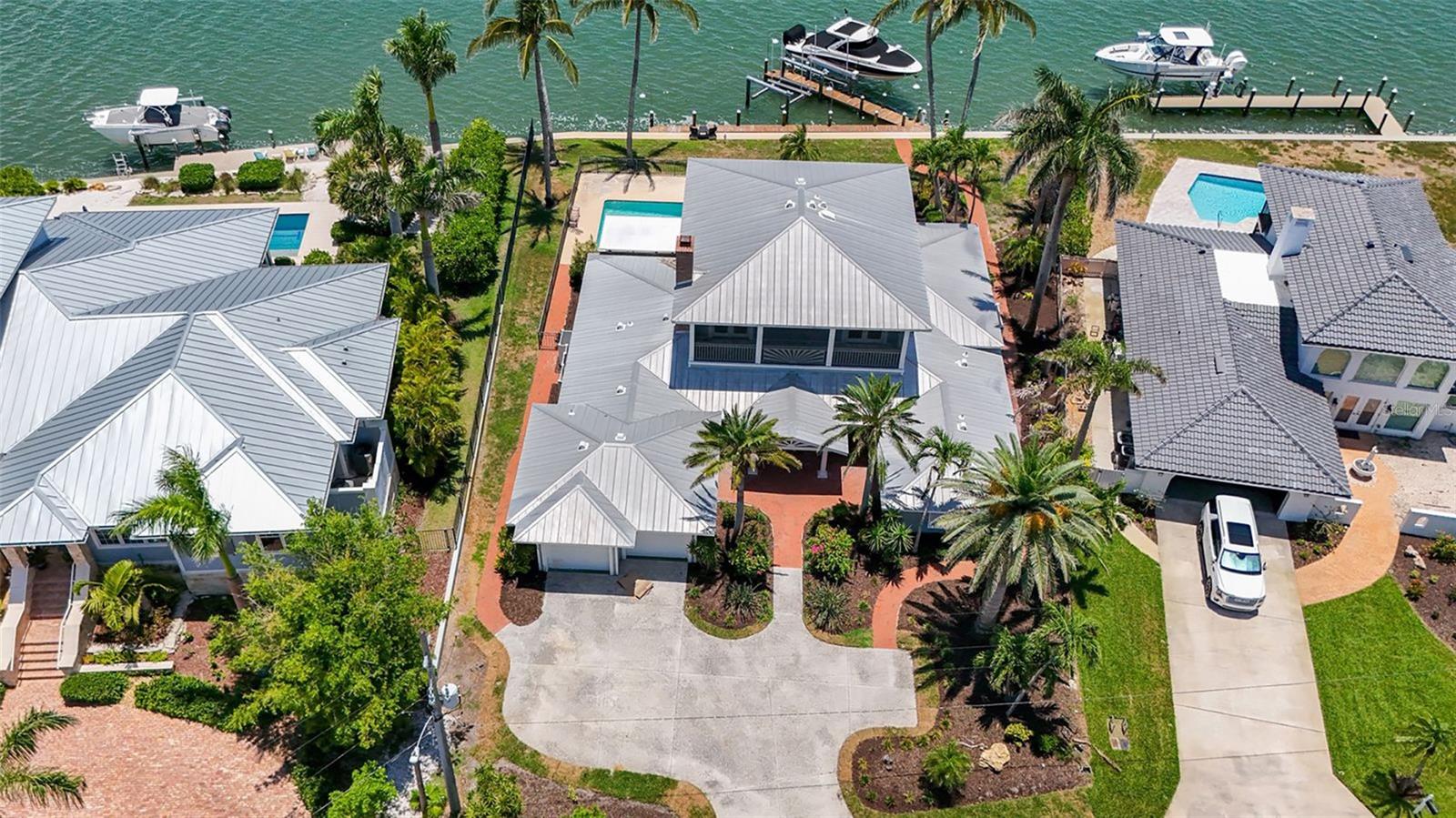 BAY ISLAND SHORES - Residential