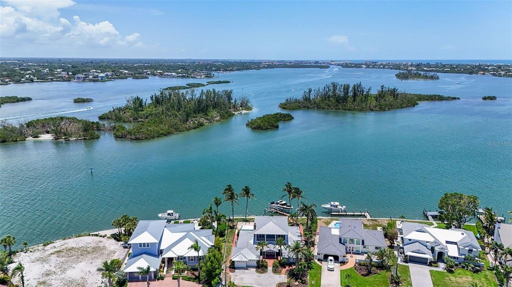 Photo of 878 Freeling Drive, Sarasota, FL 34242 (MLS # A4673685)