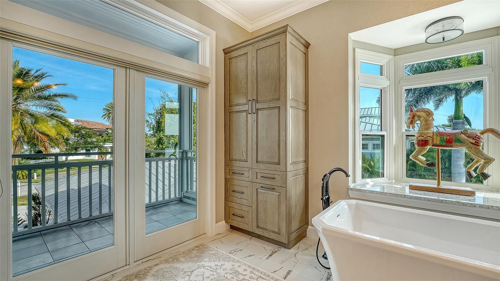 BAY ISLAND SHORES - Residential