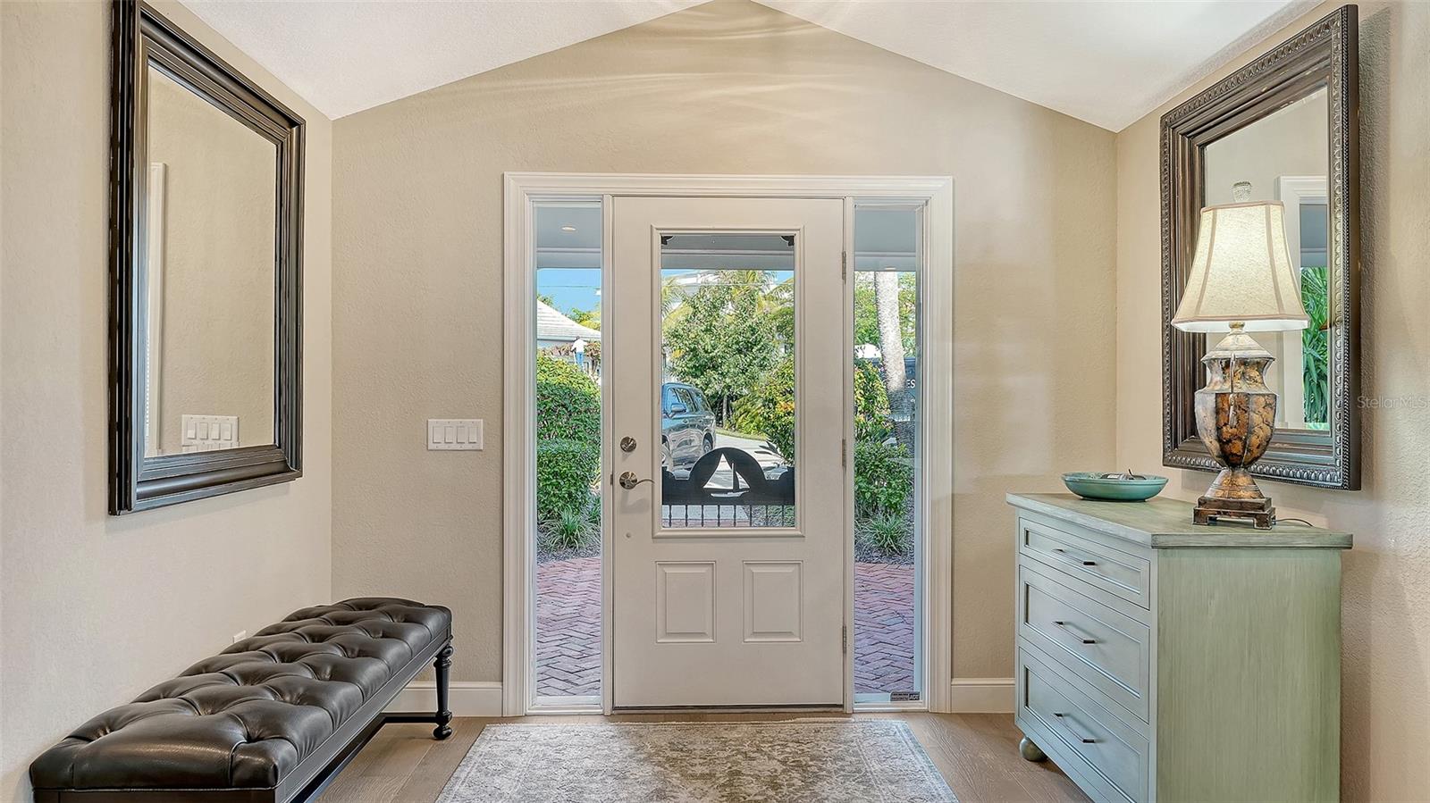 BAY ISLAND SHORES - Residential