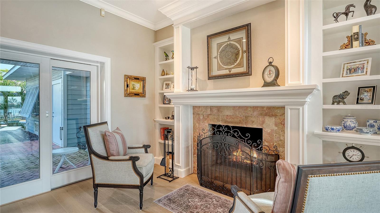 BAY ISLAND SHORES - Residential