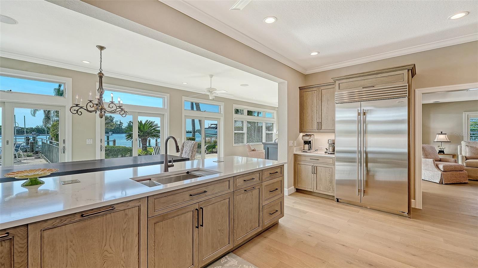 BAY ISLAND SHORES - Residential