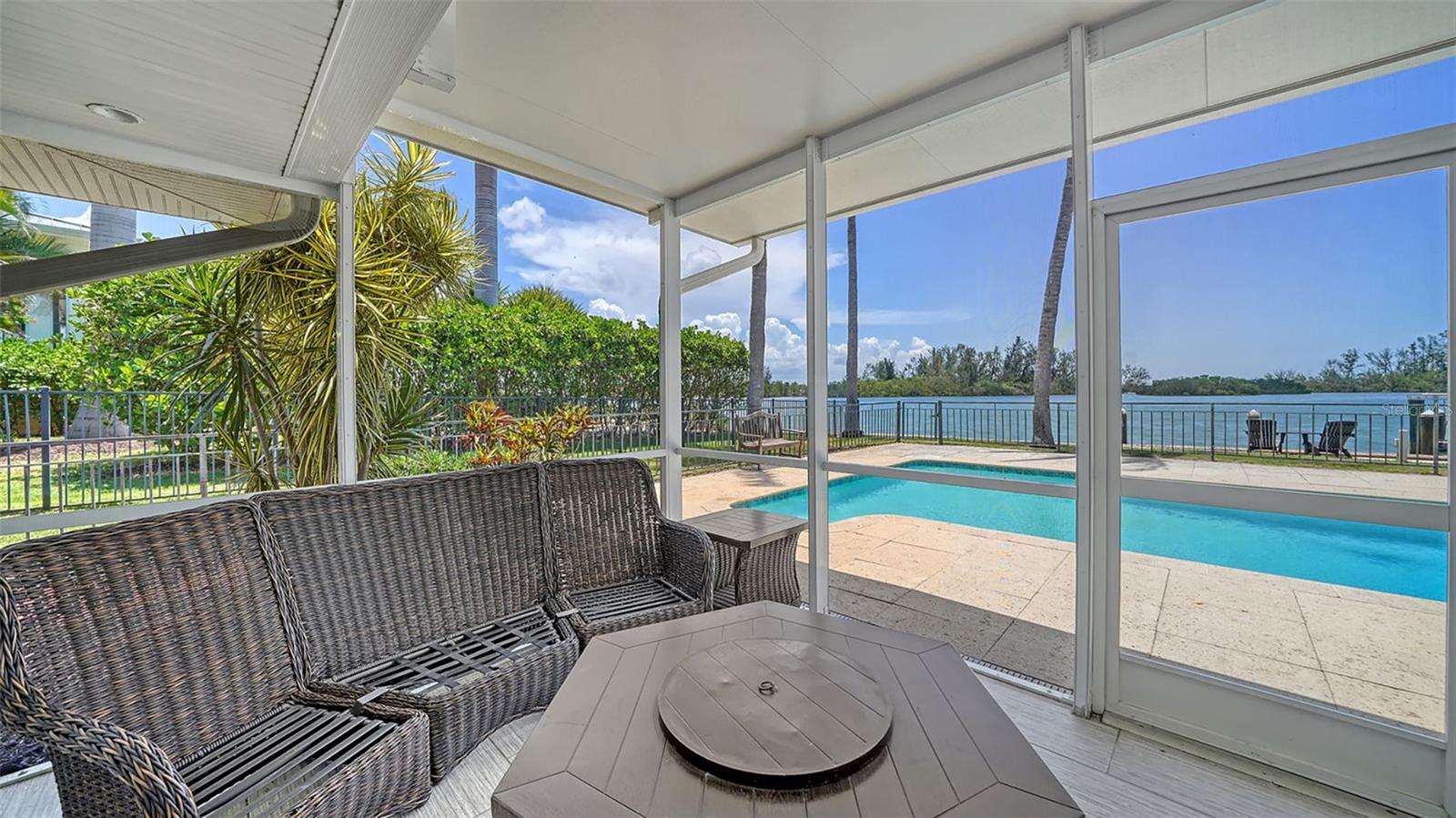 BAY ISLAND SHORES - Residential