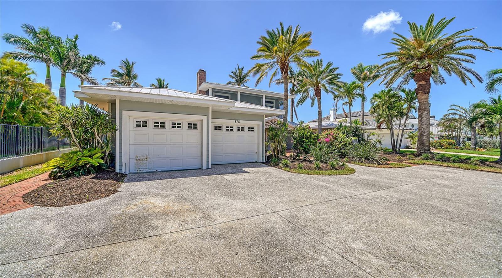 BAY ISLAND SHORES - Residential