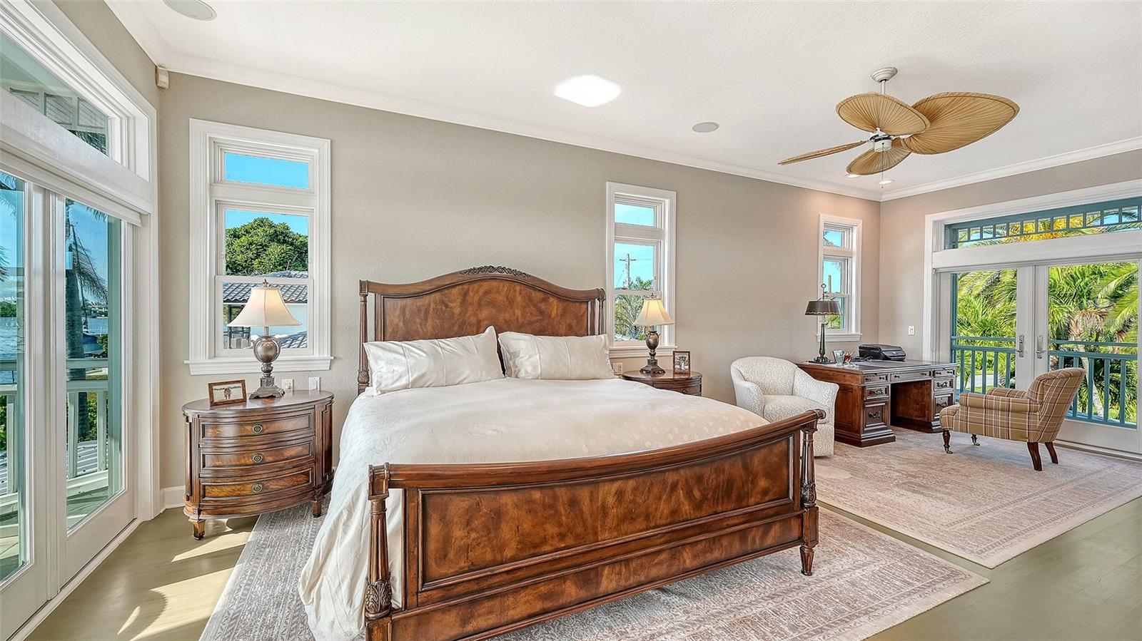 BAY ISLAND SHORES - Residential