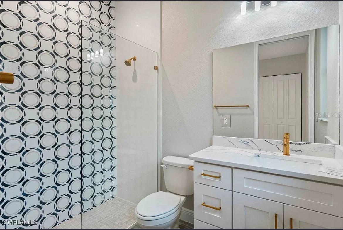 WINDWARD ISLES - Residential Lease