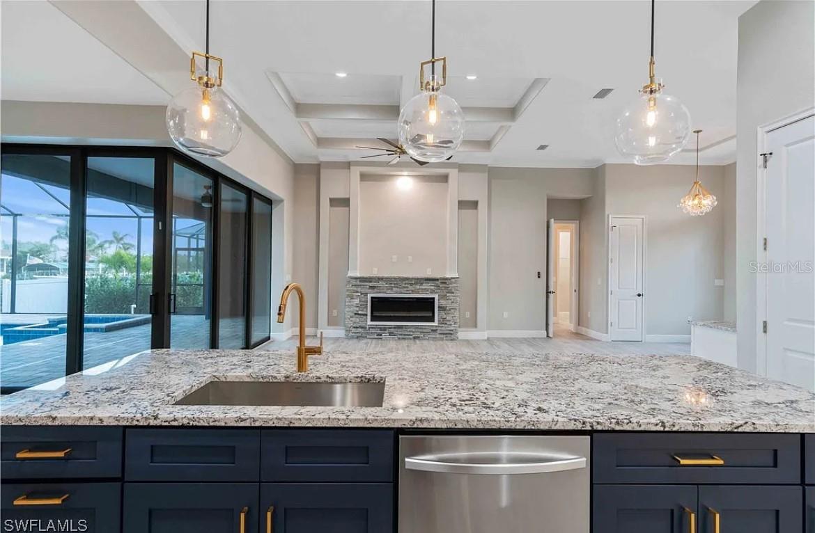 WINDWARD ISLES - Residential Lease