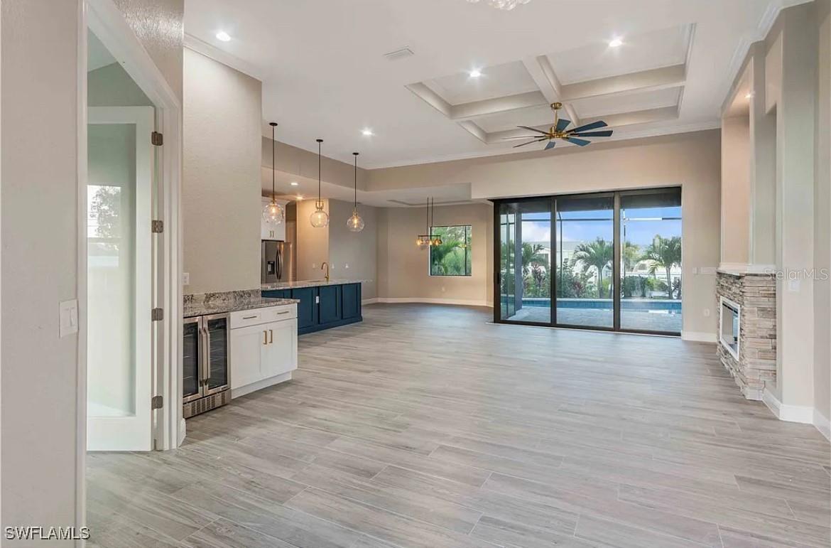 WINDWARD ISLES - Residential Lease