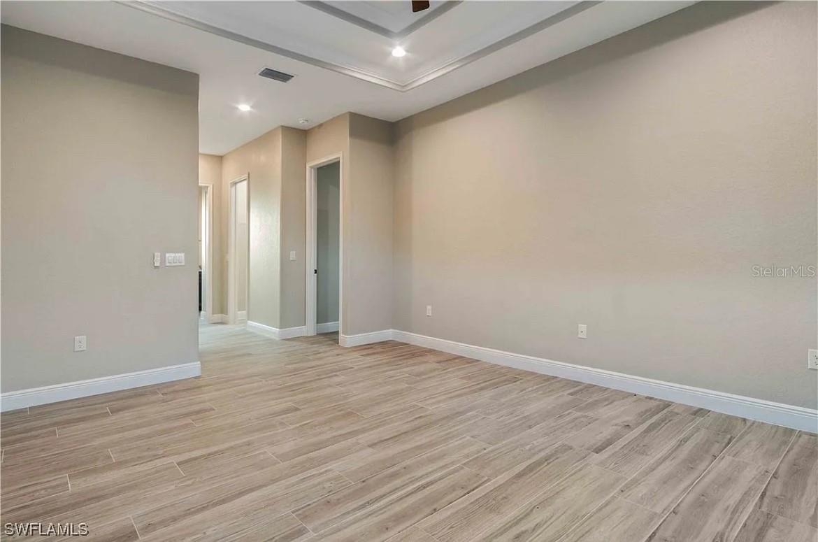 WINDWARD ISLES - Residential Lease