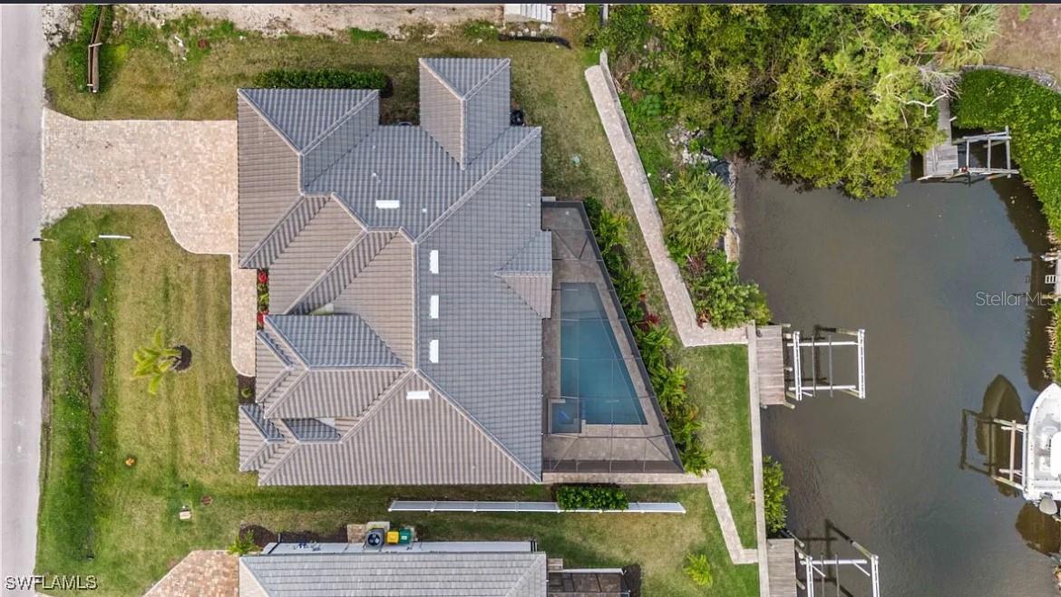 WINDWARD ISLES - Residential Lease