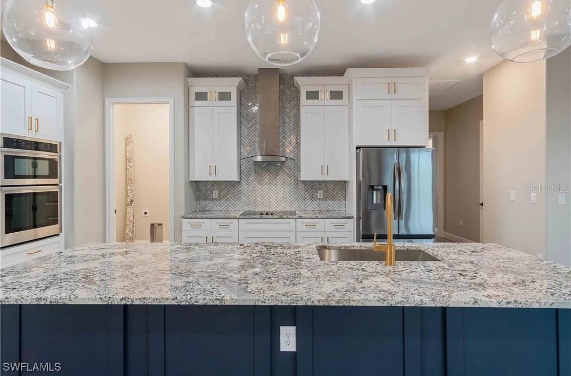 WINDWARD ISLES - Residential Lease