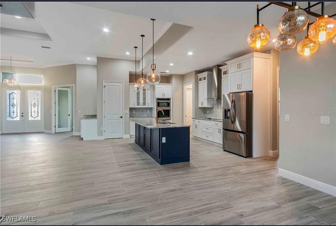 WINDWARD ISLES - Residential Lease