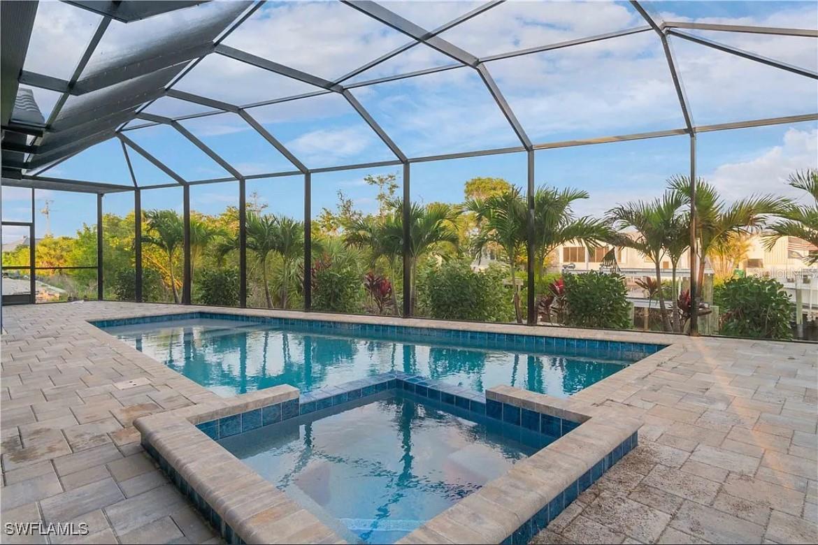 WINDWARD ISLES - Residential Lease