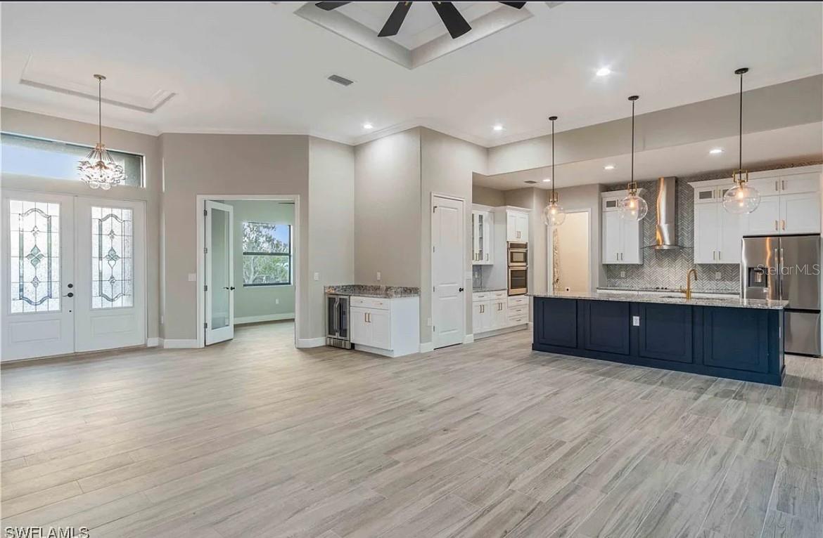 WINDWARD ISLES - Residential Lease