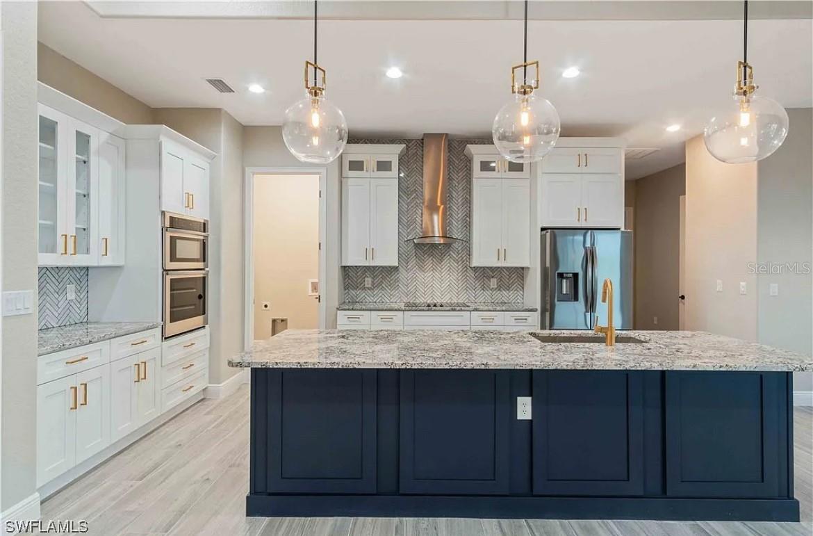 WINDWARD ISLES - Residential Lease